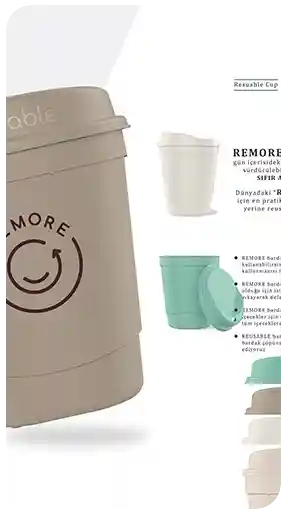 Sürdürülebilir tüketimi, çevre dostu tasarımı ve çok işlevli ambalaj seçeneklerini öne çıkaran, Remore yeniden kullanılabilir bardakların yüksek kaliteli 3D ürün görselleştirmesi.